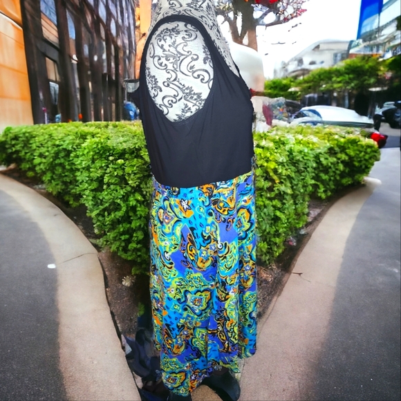 TIANA B Black & Floral Midi Dress- Large - Picture 2 of 4